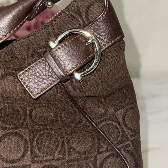 Authentic Salvatore Ferragamo shoulder bag - Picture 2 of 16